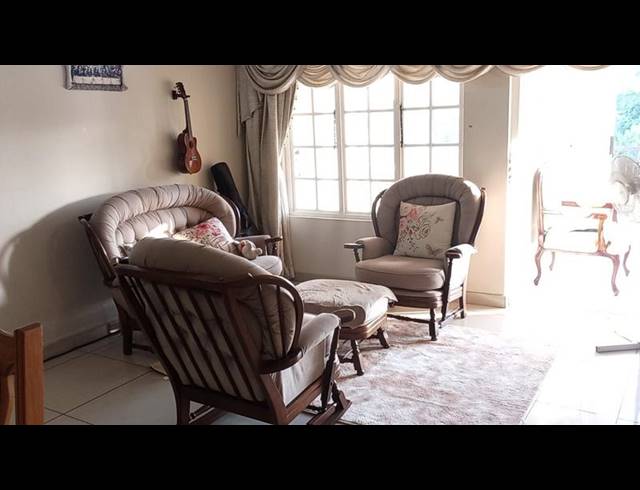 3 BEDROOM SIMPLEX FOR SALE IN MALVERN